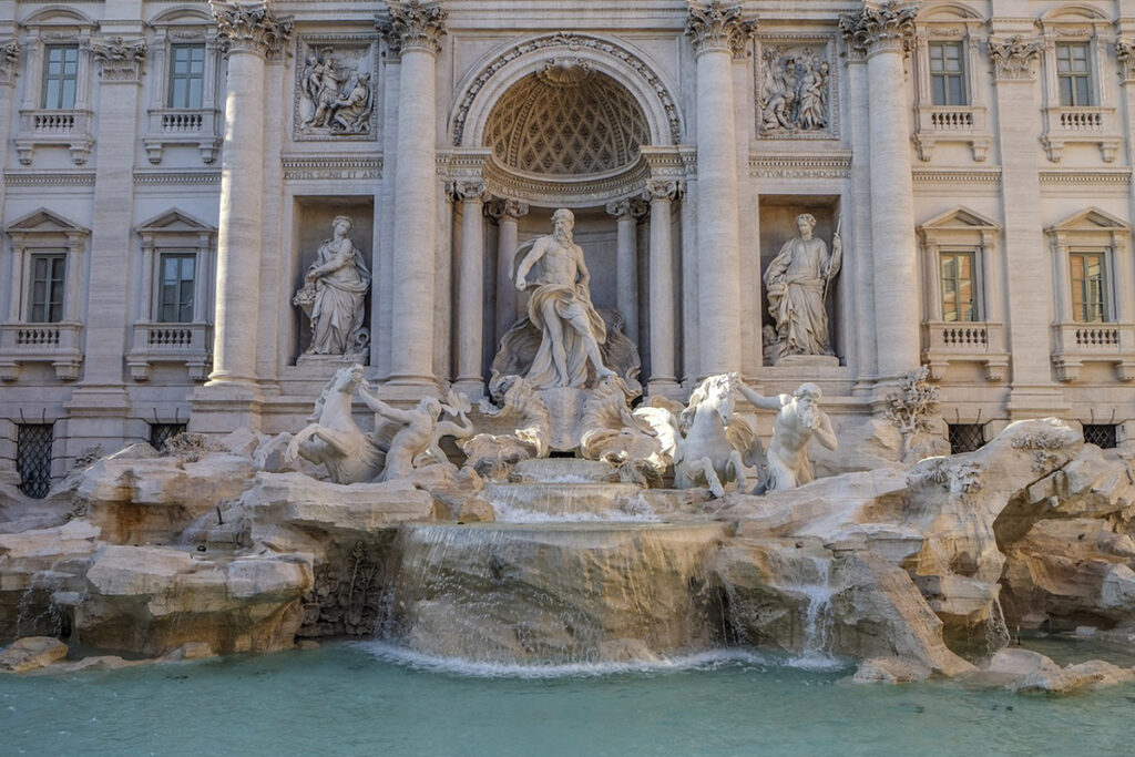 trevi-fountain-reopens-with-access-limits-after-restoration