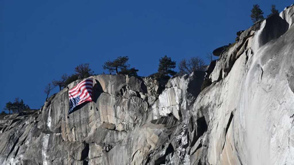 Yosemites-Upside-Down-Flag-A-Protest-Against-Park-Cuts