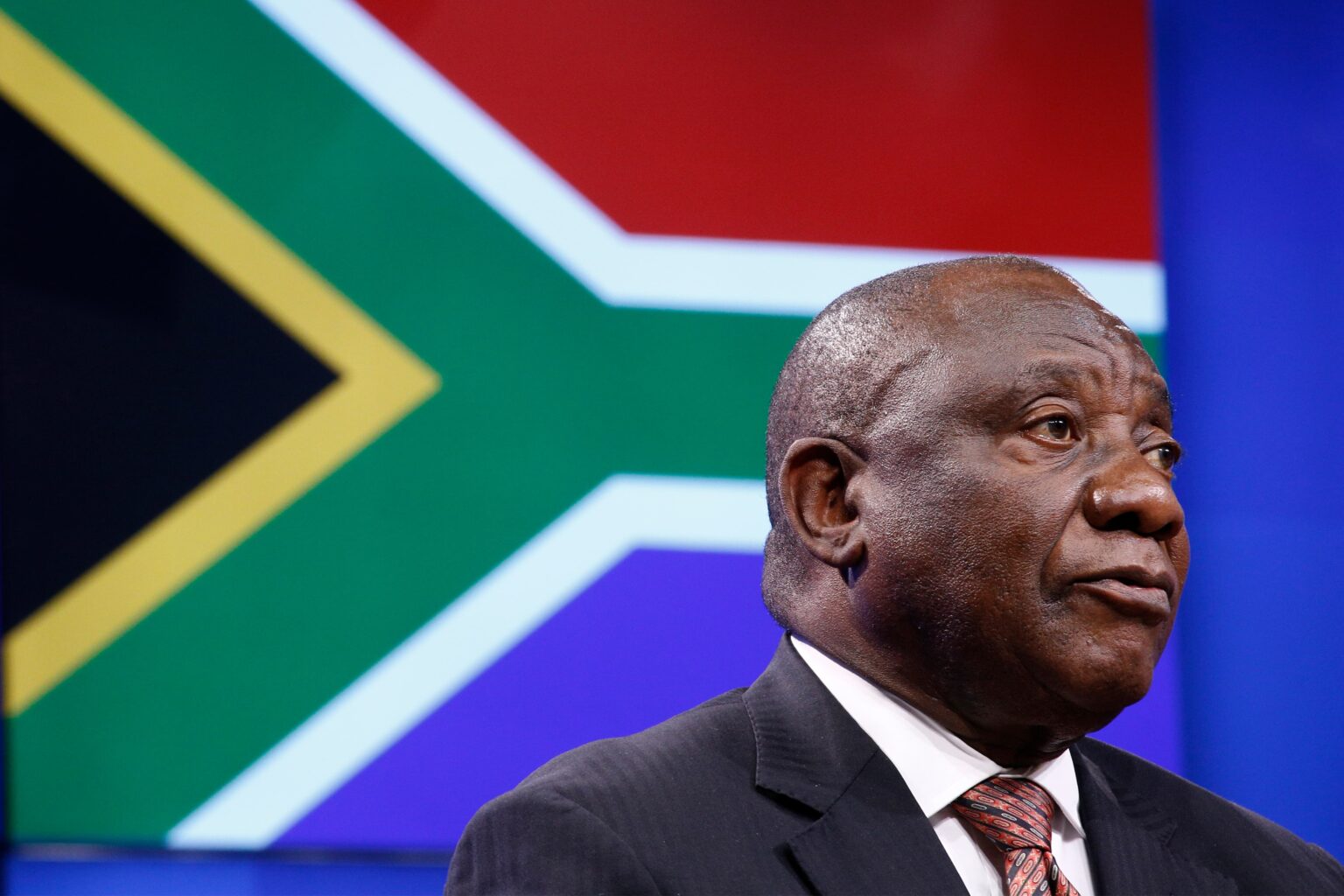 Ramaphosa-Suspends-Police-Minister-Amid-Syndicate-Probe