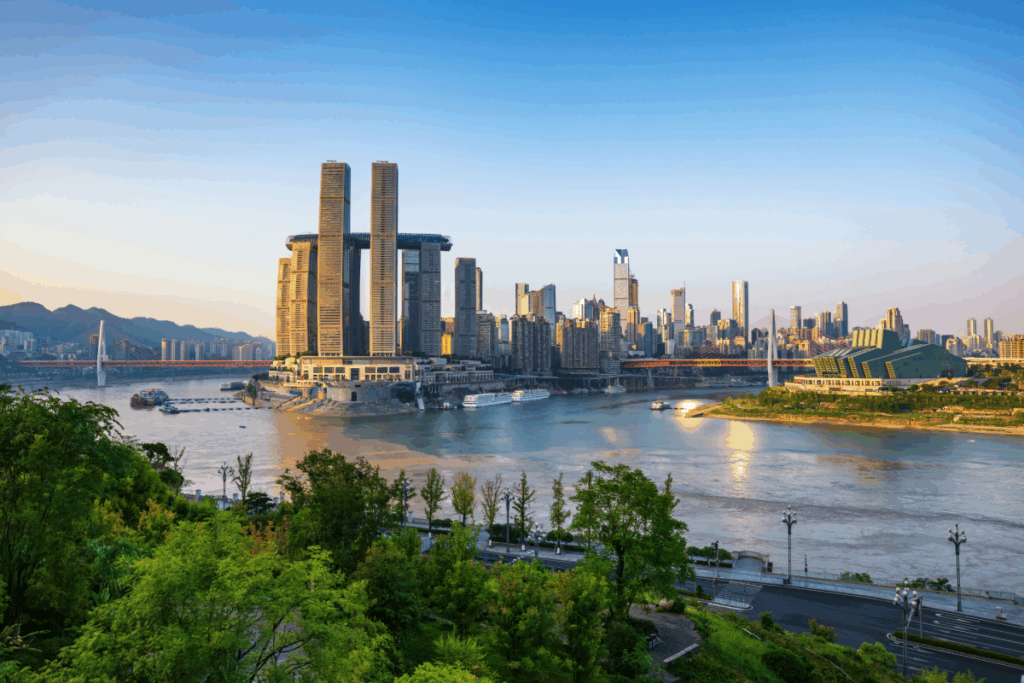 The-‘Cyberpunk-City-in-China