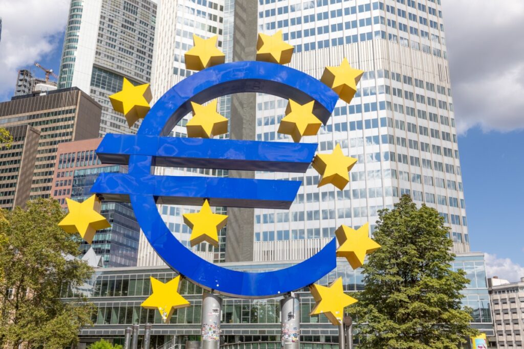 ECB-Holds-Rates-Steady-Amid-Improving-Inflation-and-Fiscal-Concerns