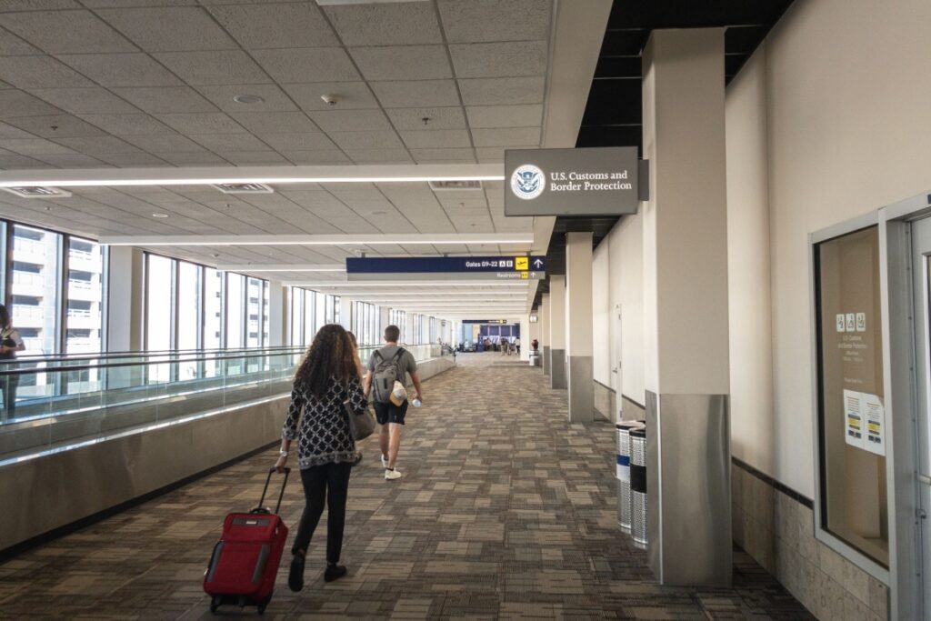 U.S.-Sees-Significant-Drop-in-Summer-International-Visitors
