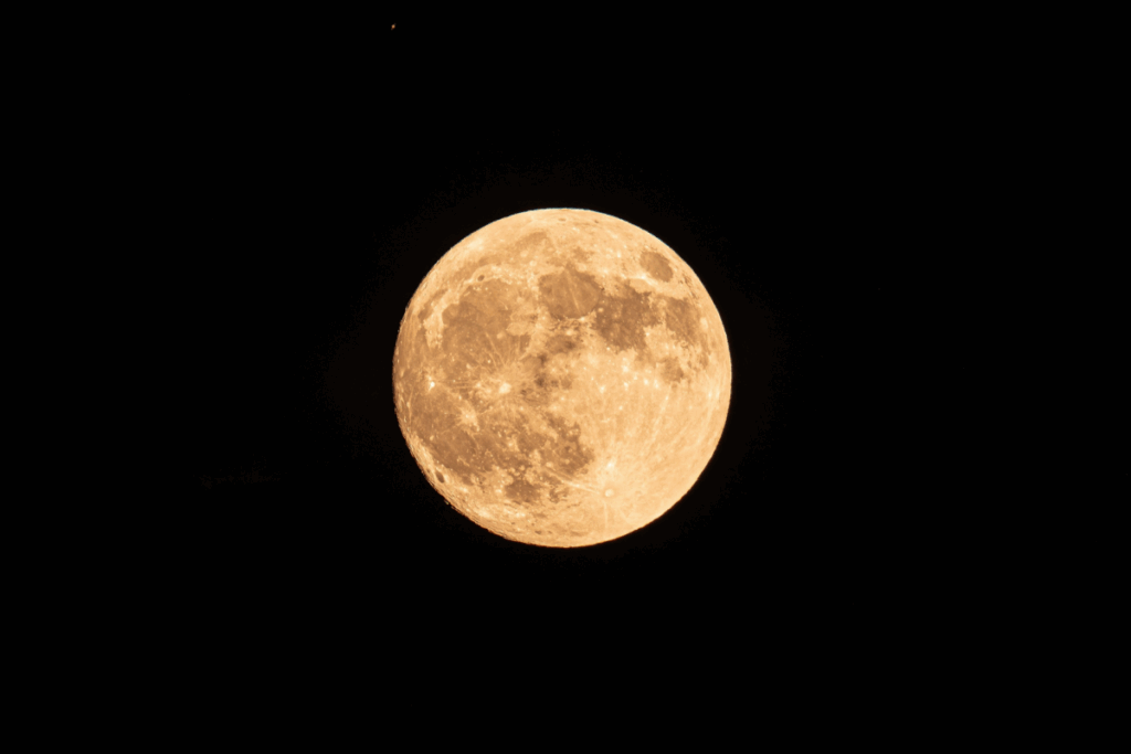 First-Supermoon-of-the-Year-to-Shine-Monday-Night