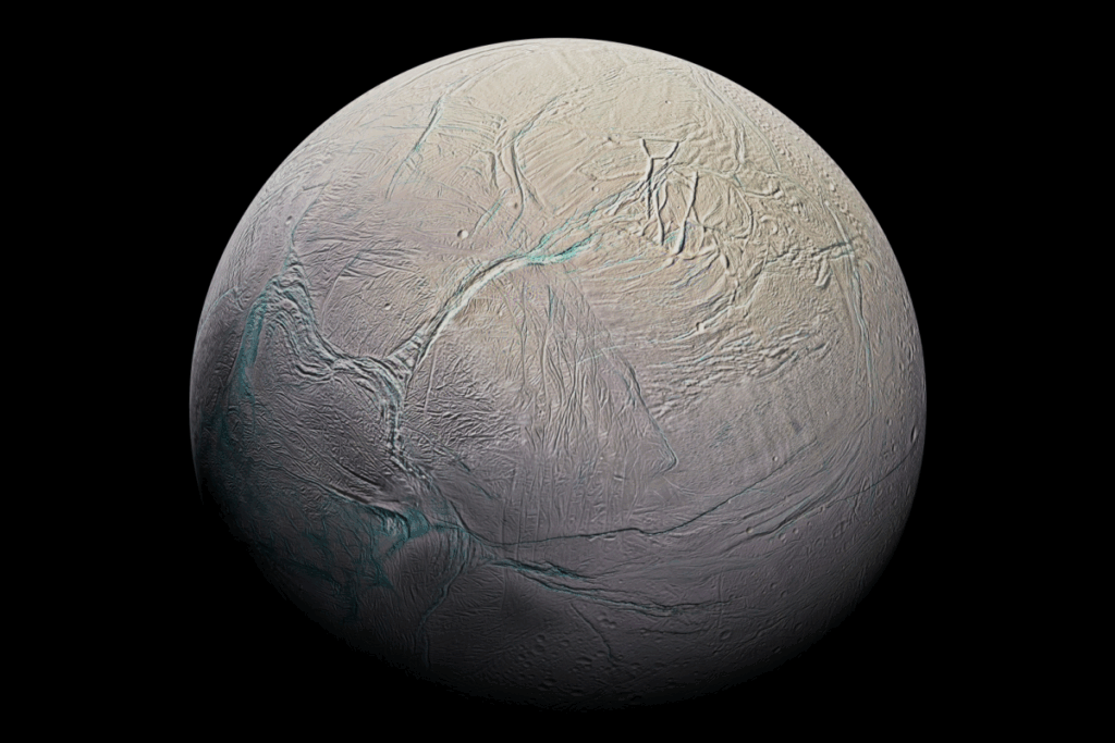 New-Organic-Molecules-Found-on-Saturns-Moon-Enceladus