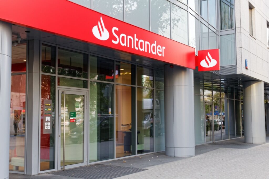 Santander’s Q3 Profit Hits Record on U.S. Momentum Santanders-Q3-Profit-Hits-Record-on-U.S.-Momentum