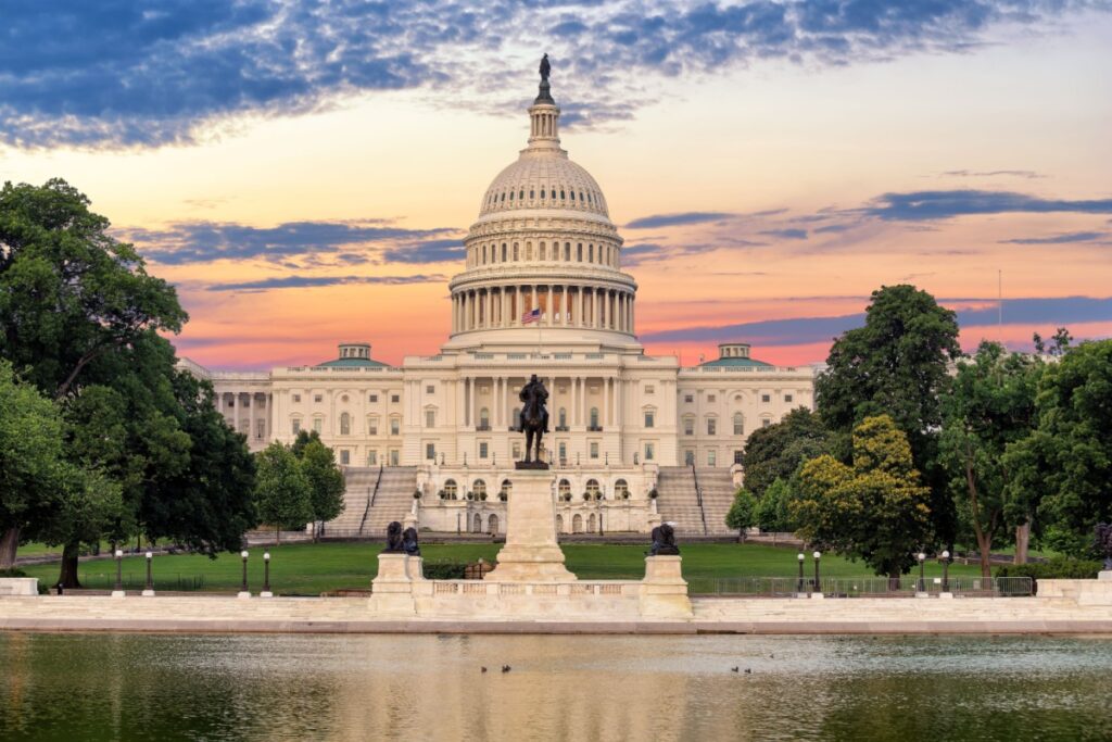 U.S.-Regulators-Begin-Shutdown-as-Federal-Funding-Expires