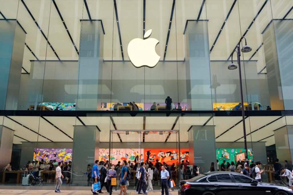 Apple Drops Gay Dating Apps in China apple-drops-gay-dating-apps-in-china