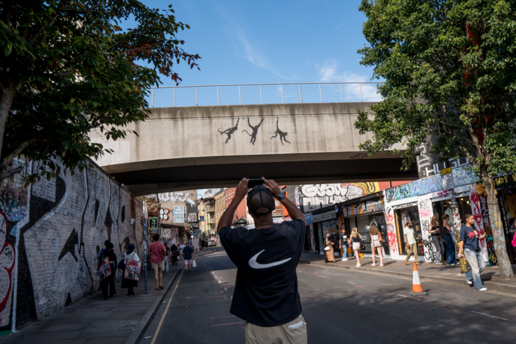 Banksy-Confirms-New-London-Murals-Featuring-Children