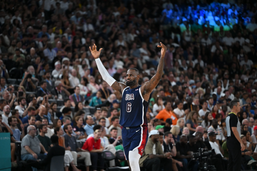 LeBron Ends 18-Year Scoring Streak With Selfless Game Winner LeBron-Ends-18-Year-Scoring-Streak-With-Selfless-Game-Winner