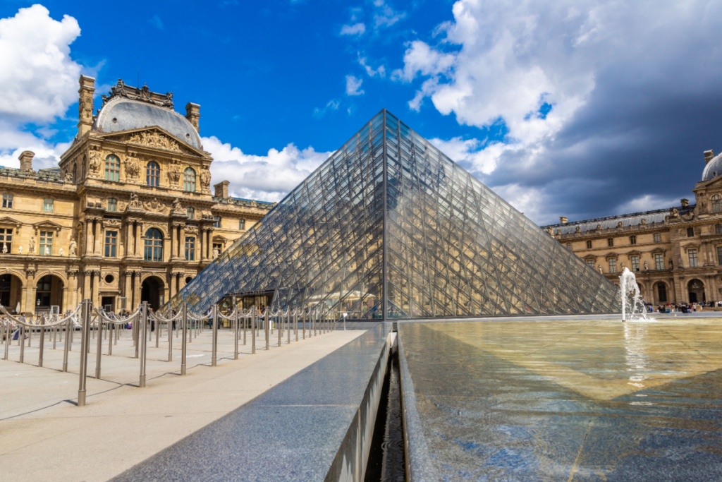 Louvre Strike Forces Closure Amid Staffing and Security Concerns Louvre-Strike-Forces-Closure-Amid-Staffing-and-Security-Concerns