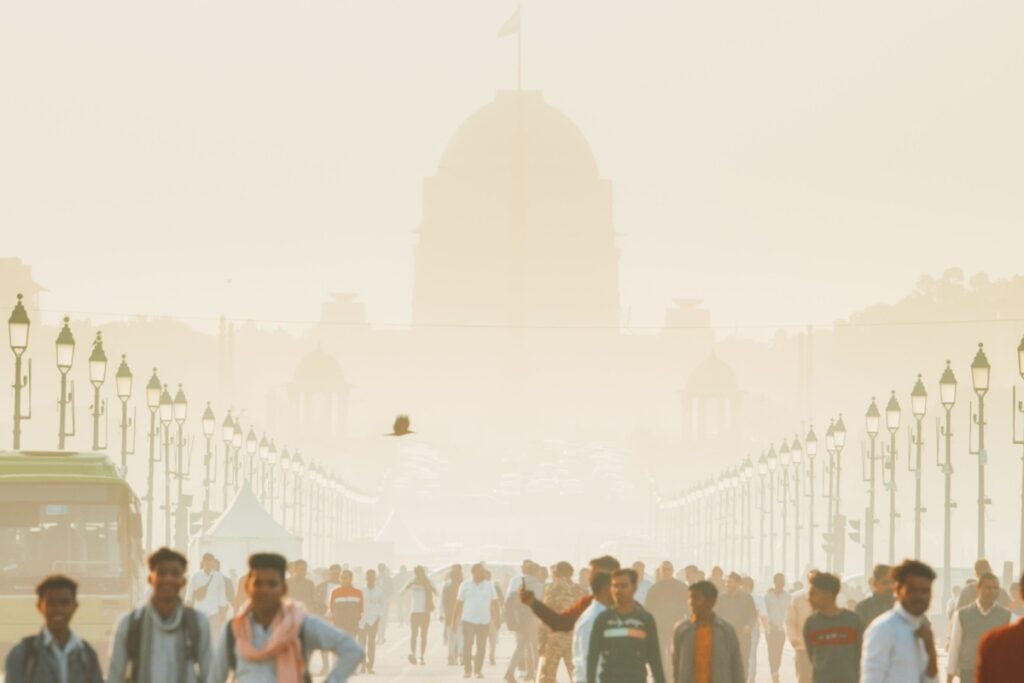 Toxic Smog Chokes New Delhi, Travel Disrupted Toxic-Smog-Chokes-New-Delhi-Travel-Disrupted