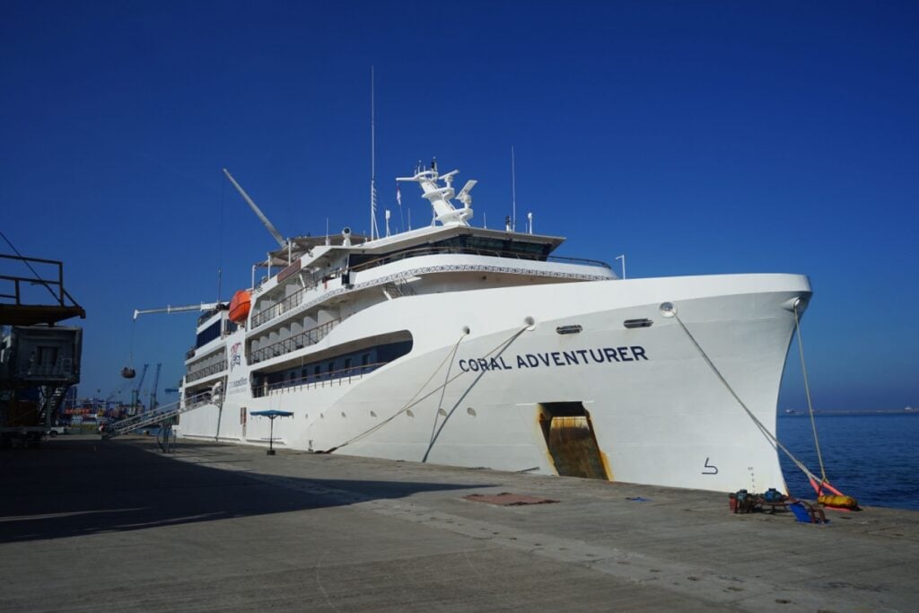stranded-cruise-passengers-to-fly-back-to-cairns