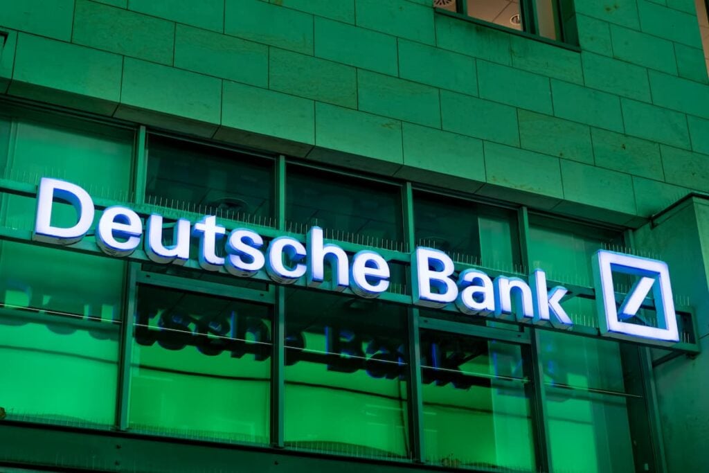 Deutsche-Bank-Profit-Beats-Forecast-After-Police-Search