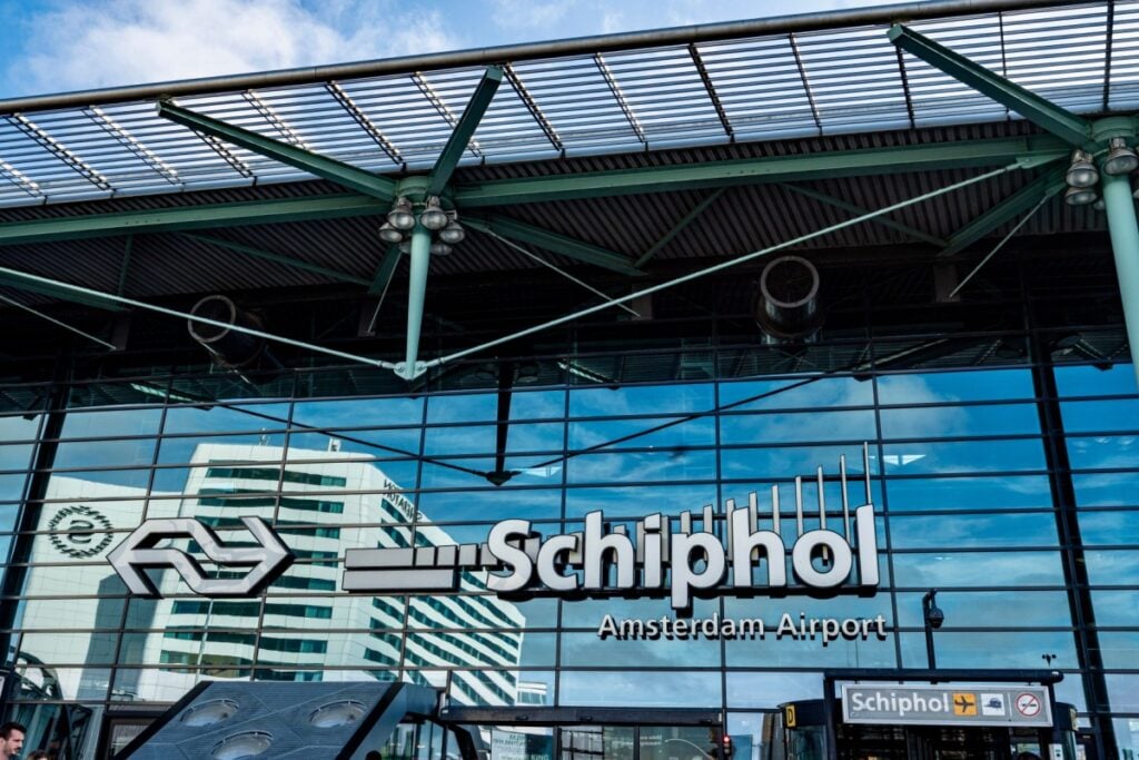 Europe Freeze Causes Widespread Travel Disruption Europe-Freeze-Causes-Widespread-Travel-Disruption