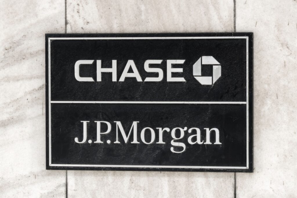 JPMorgan Profit Hit by Apple Card Charge JPMorgan-Profit-Hit-by-Apple-Card-Charge
