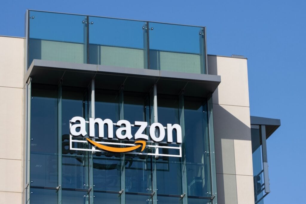 Major-Corporate-Layoffs-at-Amazon_-16000-Jobs-at-Risk