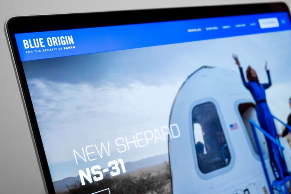 New-Glenn-Rocket-Grounded-After-Launch-Failure